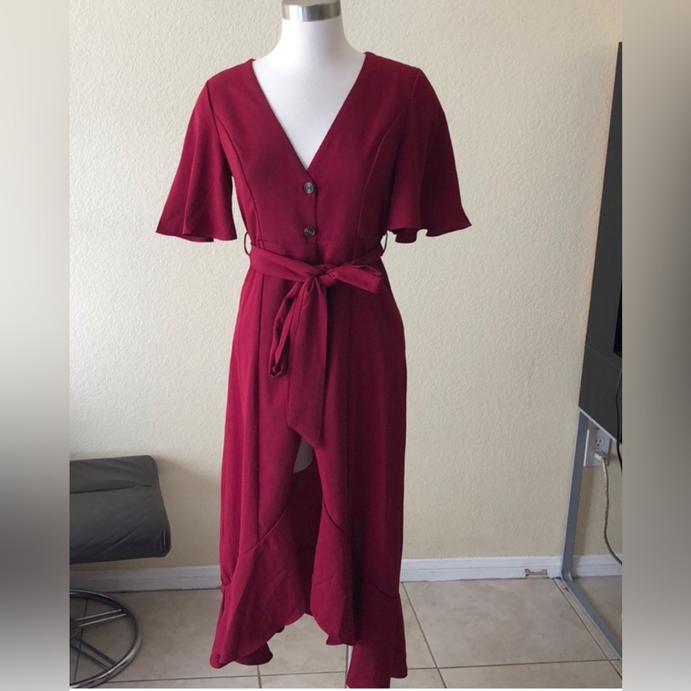 Essue Elegant Burgundy Dress
